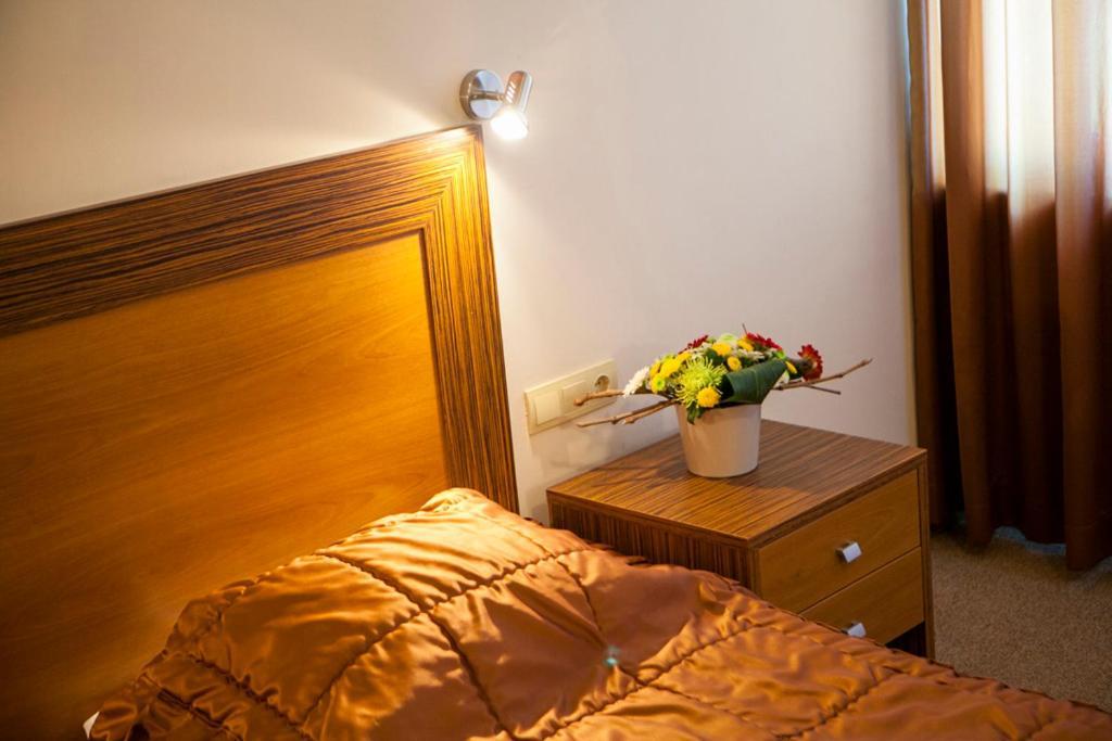Hotel Intelcoop Plovdiv Buitenkant foto
